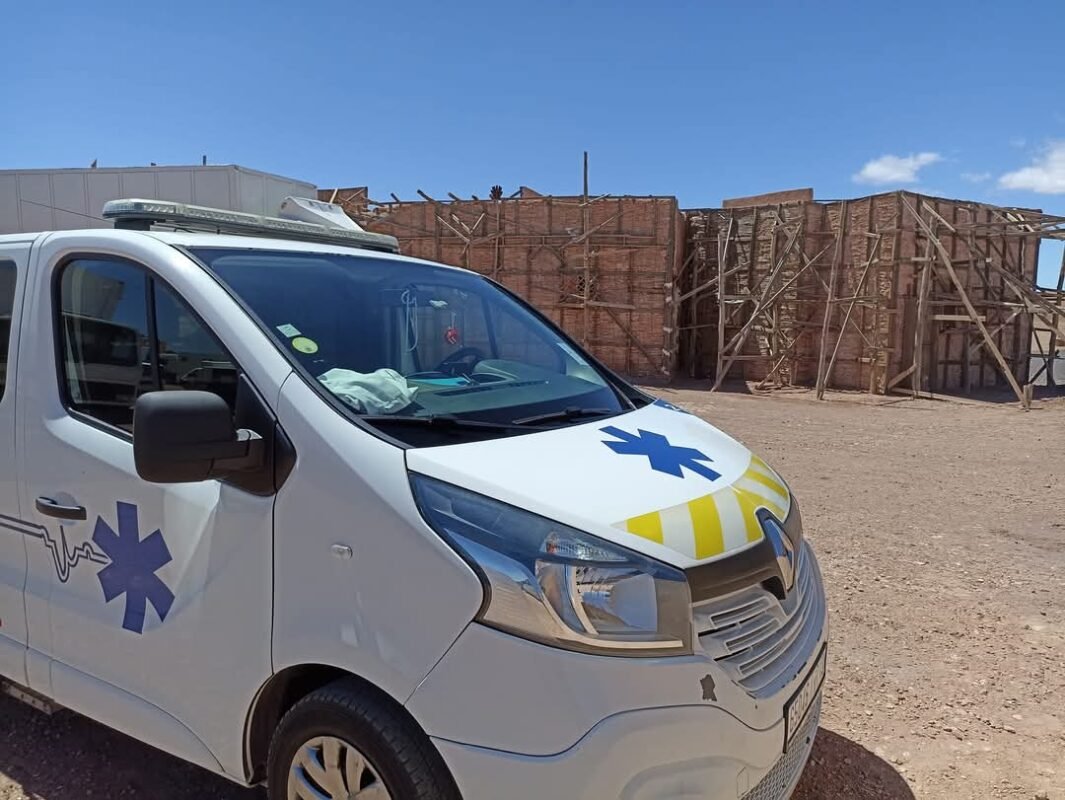 Dans un monde où chaque minute compte, Assistance Codino se positionne comme une référence incontournable en ambulance médicalisée au Maroc. Grâce à une équipe expérimentée, des véhicules sanitaires modernes et une disponibilité permanente, nous garantissons un transport médical rapide, sécurisé et professionnel, que ce soit pour une urgence, un transfert hospitalier ou un accompagnement médical à domicile.